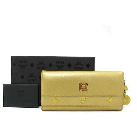 ������  ������