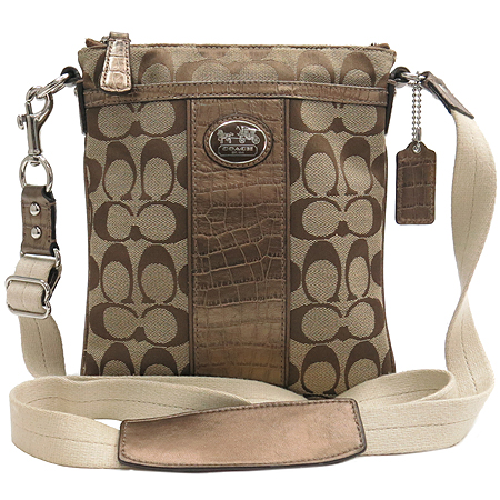 Coach(��ġ) 21.0200840 ���� �ΰ� �ñ׳��� �ڰ��� ũ��Ŀ���� ���� ���� Ʈ���� ũ�ν��� �̹���2 - ���̺��� �߰���ǰ