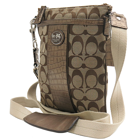 Coach(��ġ) 21.0200840 ���� �ΰ� �ñ׳��� �ڰ��� ũ��Ŀ���� ���� ���� Ʈ���� ũ�ν��� �̹���3 - ���̺��� �߰���ǰ