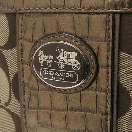 Coach(��ġ) 21.0200840 ���� �ΰ� �ñ׳��� �ڰ��� ũ��Ŀ���� ���� ���� Ʈ���� ũ�ν��� �̹���6 - ���̺��� �߰���ǰ