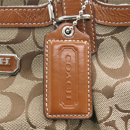 Coach(��ġ) �ñ׳�ó �ڰ��� ���� ���̴�Ʈ Ʈ���� ���� ����� �̹���3 - ���̺��� �߰���ǰ