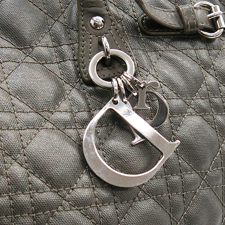 Dior(ũ����î���) ��� �׷��� ���� PVC ���� ����� [�б�������] �̹���3 - ���̺��� �߰���ǰ