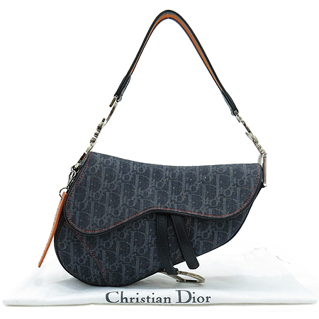 ���  �����