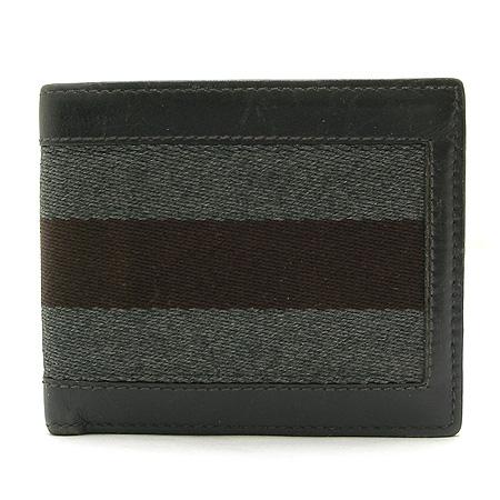 ����  ������