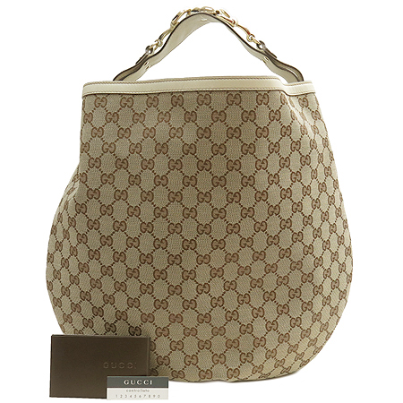 ����  �����