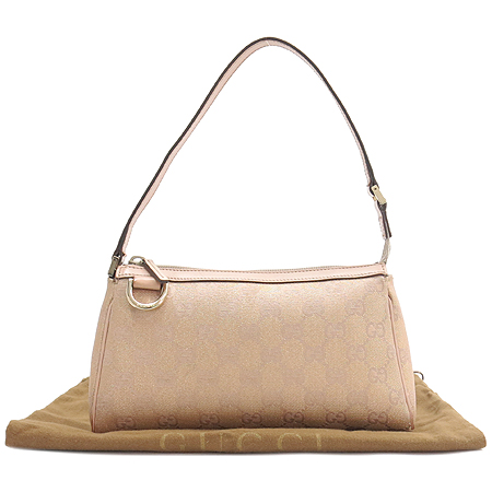 ����  �����