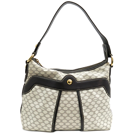 ������  �����