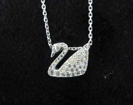 Swarovski(���ͷκ꽺Ű) �ΰ� ��� ����� [�д����] �̹���3 - ���̺��� �߰���ǰ