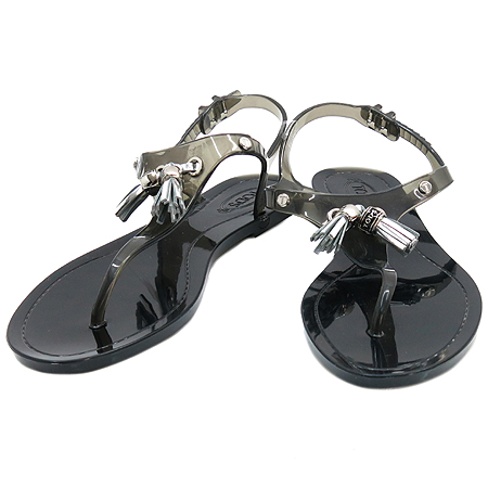 ����  ����