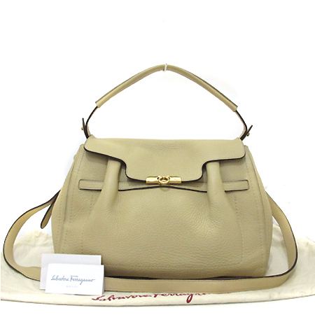 ��󰡸� ��ġ�� �÷� ��Ʈ�� 