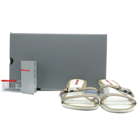 �����  ����