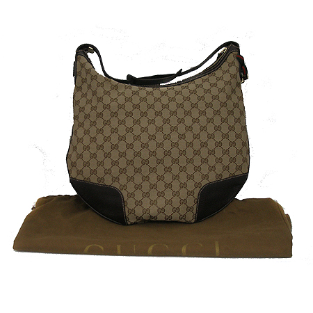 ����  �����