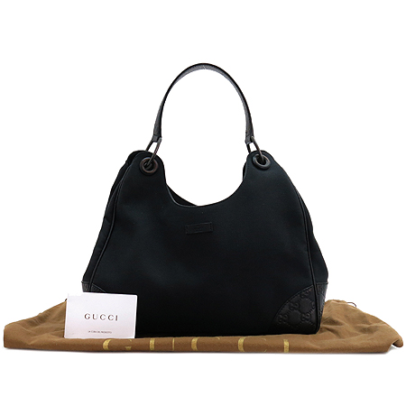 ����  �����