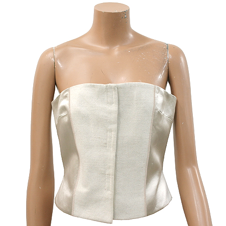 �����  ����