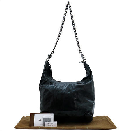 ����  �����