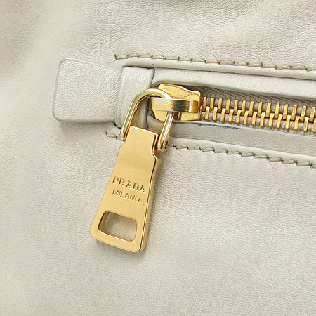 Prada(�����) BN2103 GHIACCIO ����Ʈ ī�� 2WAY �̹���4 - ���̺��� �߰���ǰ