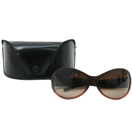 ����  ���۶�