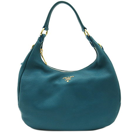 �����  �����