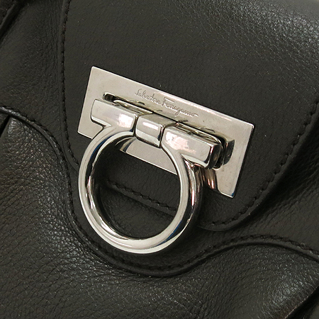 Ferragamo(��󰡸�)  21 6317 īŰ ���� ���� ��ġ�� ��� ��Ʈ�� �̹���4 - ���̺��� �߰���ǰ