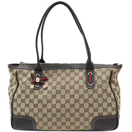 ����  �����