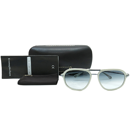 ����  ���۶�