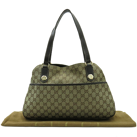 ����  �����