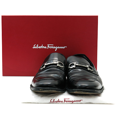 Ferragamo(󰡸) ġ ΰ    