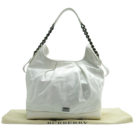 ������  �����