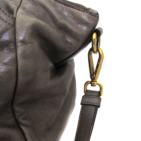 Prada(�����) BL0681 ��Ż�λ��� ARGILLA�÷� ����ΰ� ��� 2WAY [��õ ������] �̹���4 - ���̺��� �߰���ǰ