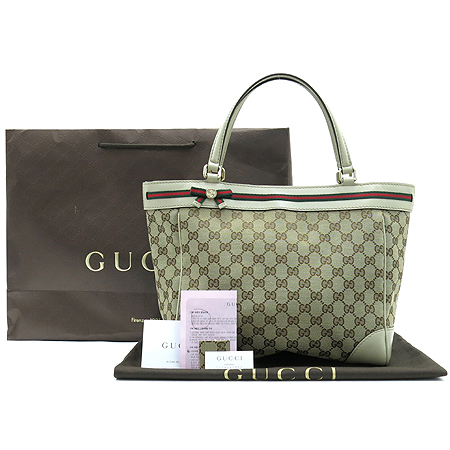 ����  �����