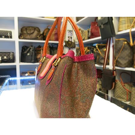 Etro(��Ʈ��) ��Ƽ�簢 ����� �̹���3 - ���̺��� �߰���ǰ