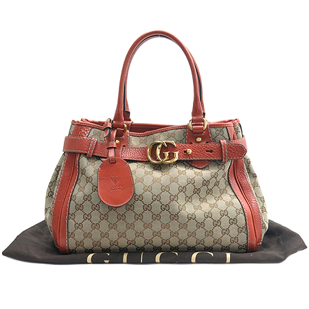 ����  �����