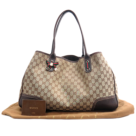 ����  �����