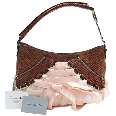 ���  �����