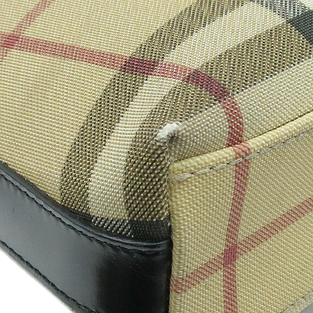 Burberry(������) ��� üũ PVC �Ŀ�ġ ����� �̹���4 - ���̺��� �߰���ǰ