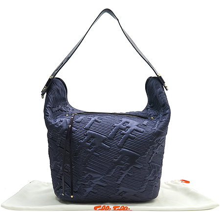 ��������  �����