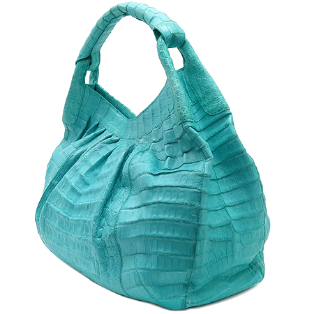 NANCY GONZALEZ(���� ���߷���) ũ��Ŀ���� ȣ�� ����� �̹���3 - ���̺��� �߰���ǰ