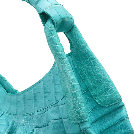 NANCY GONZALEZ(���� ���߷���) ũ��Ŀ���� ȣ�� ����� �̹���4 - ���̺��� �߰���ǰ