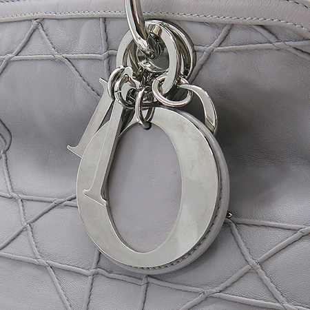 Dior(ũ����î���) M1301PGCA ���� ����Ų �׶��� ��Ʈ��+��� ��Ʈ�� [��������] �̹���4 - ���̺��� �߰���ǰ