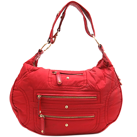 ����  �����