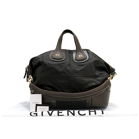 �����  �����