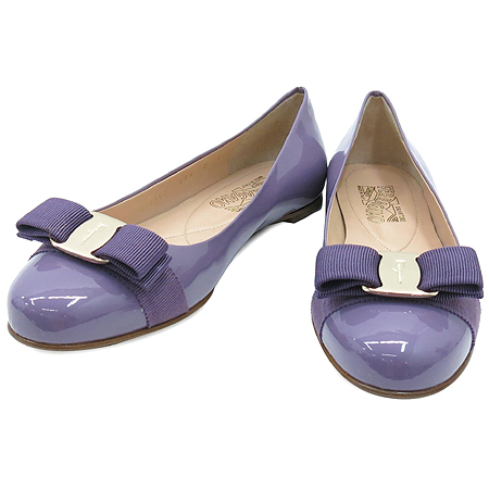 Ferragamo(��󰡸�) VARINA ���� �ٶ� ��� ���̴�Ʈ ������ ���� �̹���2 - ���̺��� �߰���ǰ