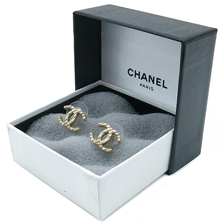 Chanel(����) 10A A41966X01060 ��Ʈ��� ����ΰ� �Ͱ��� �̹���3 - ���̺��� �߰���ǰ