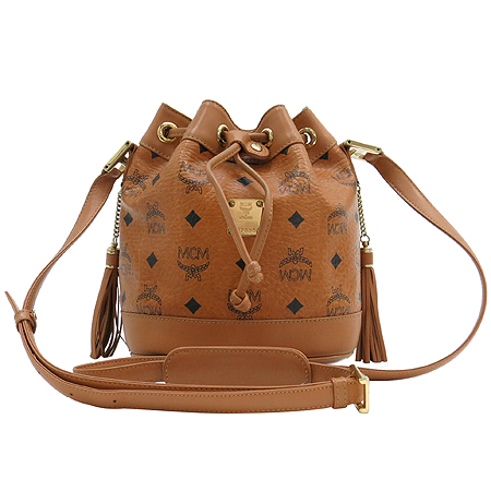 ������  �����