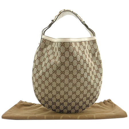 ����  �����