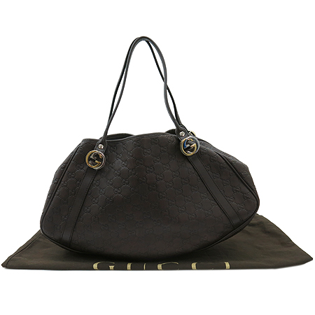 ����  �����