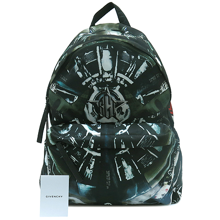 �����  ����