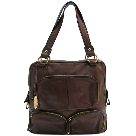 ����  �����