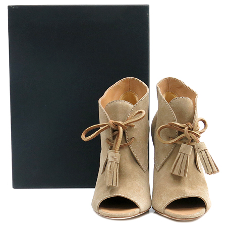 �������2  ����