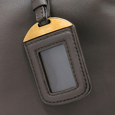 Prada(�����) BN1713 VIT DAINO ����Ʈ ī�� ��Ų ���� �ΰ� 2WAY �̹���4 - ���̺��� �߰���ǰ